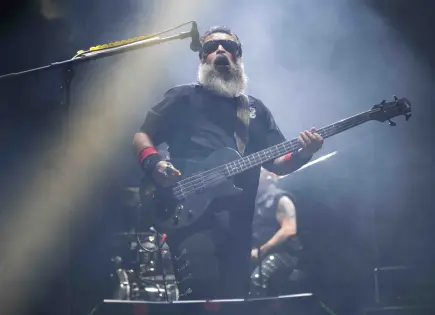 Molotov hace vibrar el Palacio de los Deportes