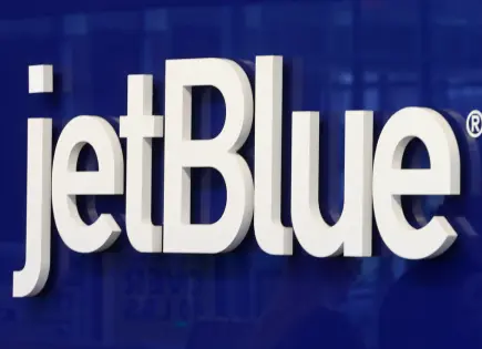 Pérdida de altitud que llevó a aterrizaje de emergencia en Florida dejó 15 heridos