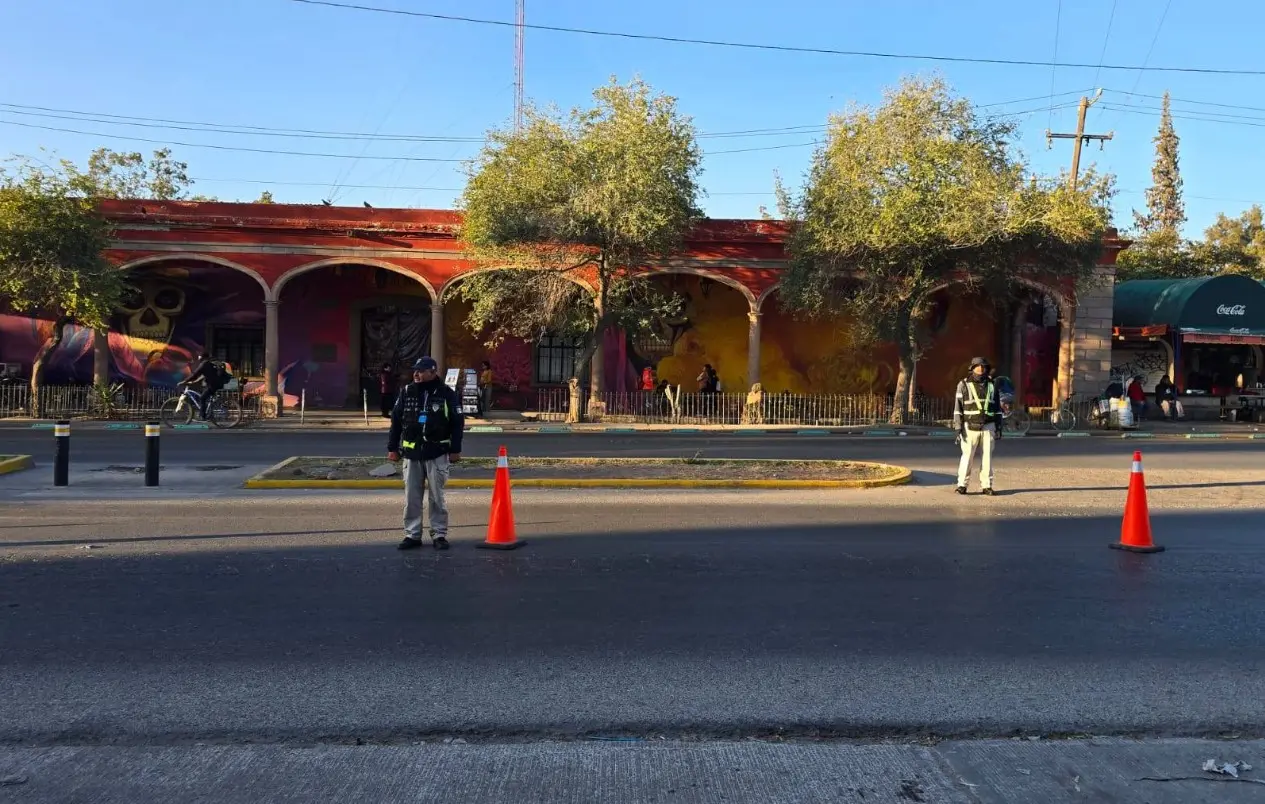 Refuerzan vigilancia vial en panteones por Día de Muertos en la capital