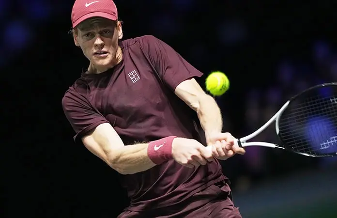 Sinner avanza a 4tos. del Masters de París