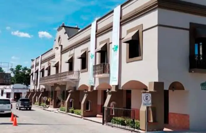 Suspenden servicios en oficinas de Gobierno