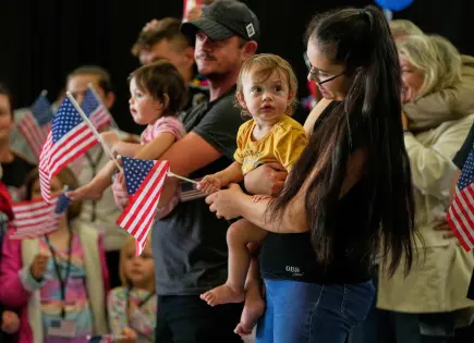 Trump establece un límite anual de 7,500 refugiados en EEUU Trump establece un límite anual de 7,500 refugiados en EEUU