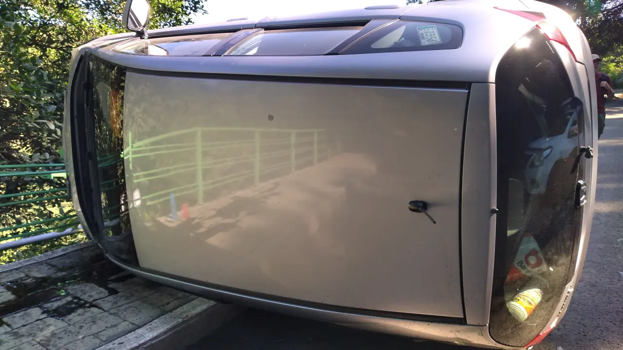 Volcadura en carretera Xilitla–San Juan del Río; no hay lesionados