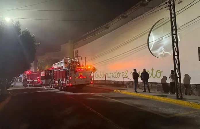 Cortocircuito en kinder de Lomas causa incendio