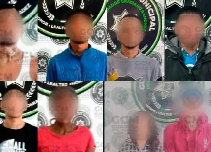 Arrestan a ocho personas con dosis de cristal