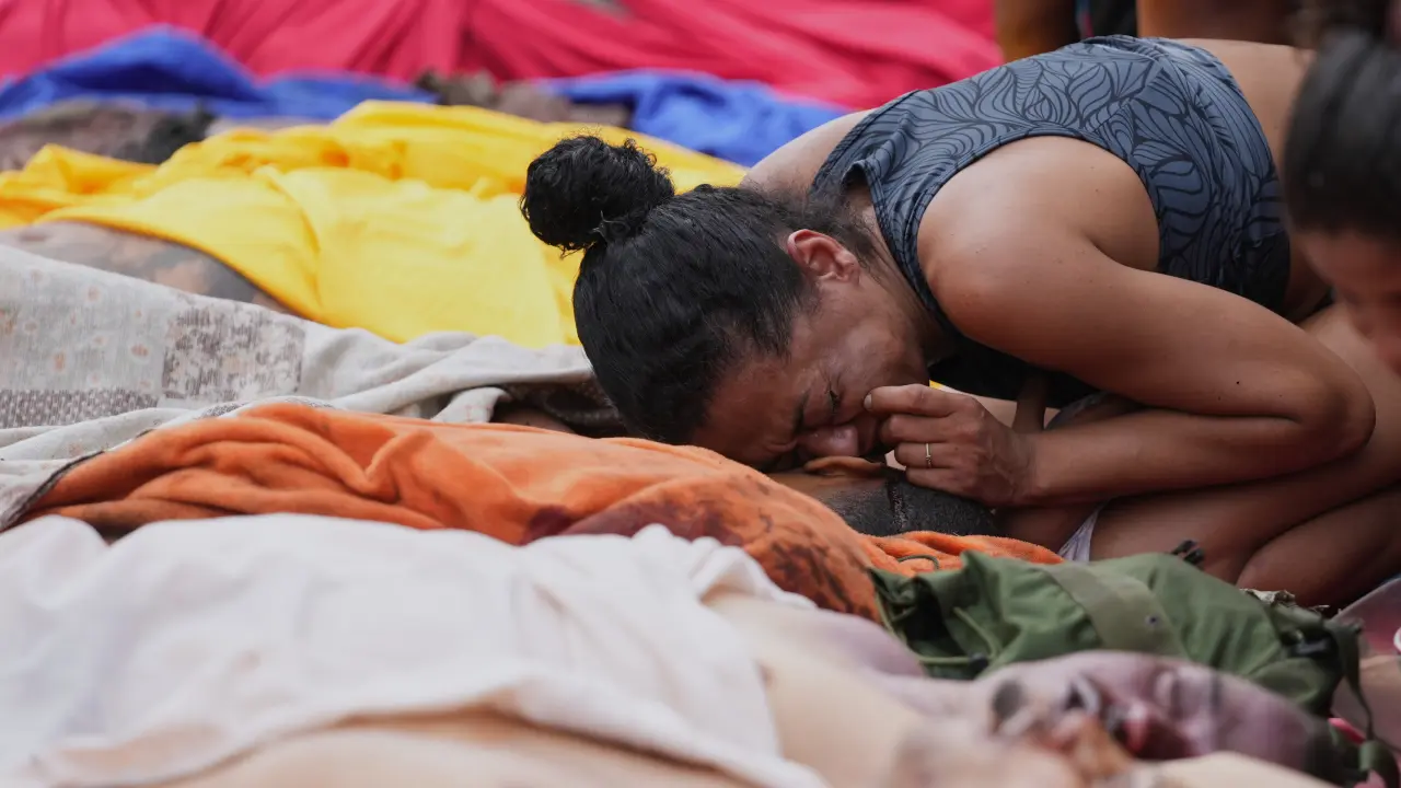 Operativo policial en Río de Janeiro deja 121 muertos, incluidos policías