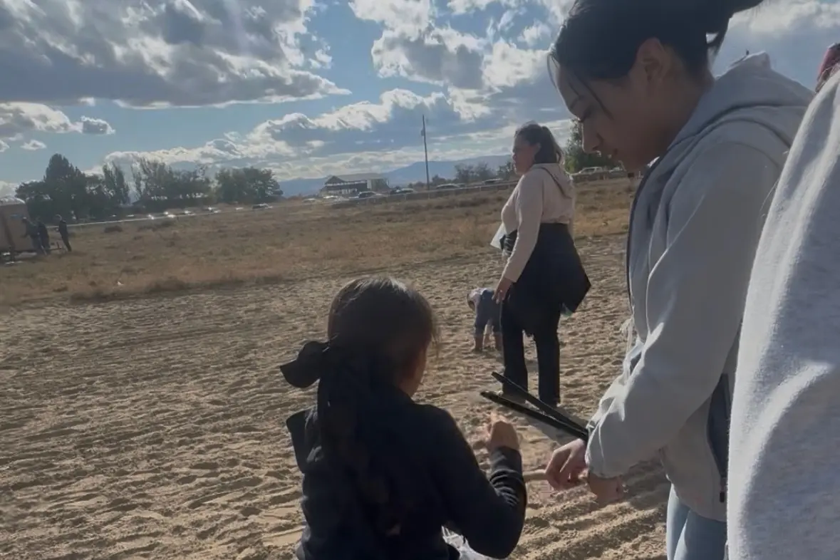 Redada de inmigración en Idaho: Agentes ataron niños durante operación del FBI
