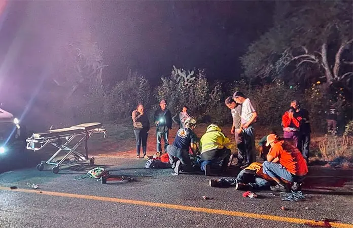 Un muerto y 2 heridos, en accidente de moto