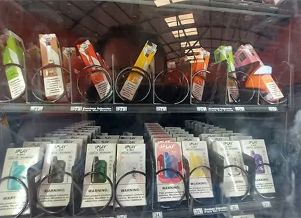 Entra en vigor ley que proh&iacute;be los vapeadores