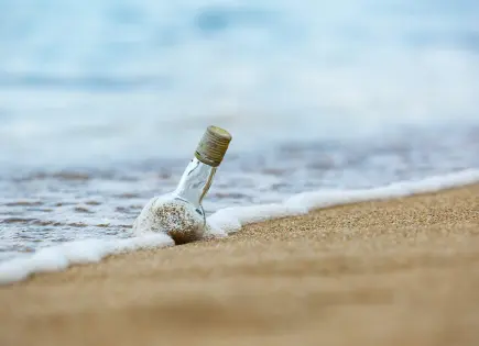 Emotivo hallazgo de una carta de soldado australiano en botella tras 109 años Emotivo hallazgo de una carta de soldado australiano en botella tras 109 años