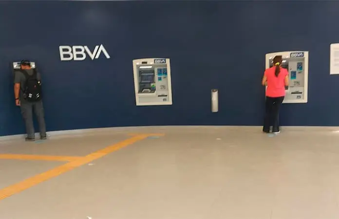 Faltan cajeros automáticos en Villa de Pozos
