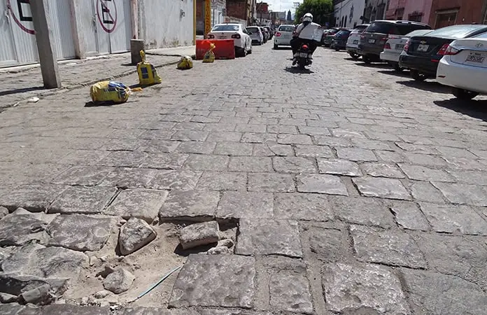 Intensifican mantenimiento en calles del Centro Histórico