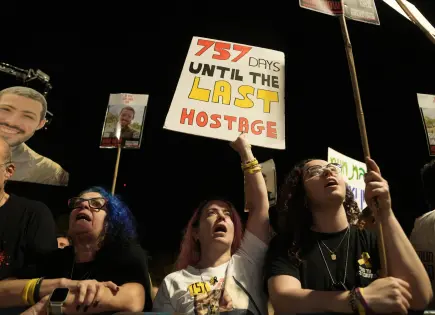 Israel recibe restos de rehenes desde Gaza para análisis forense