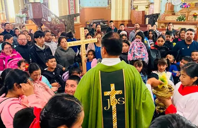 Llama iglesia a recordar a los fieles difuntos