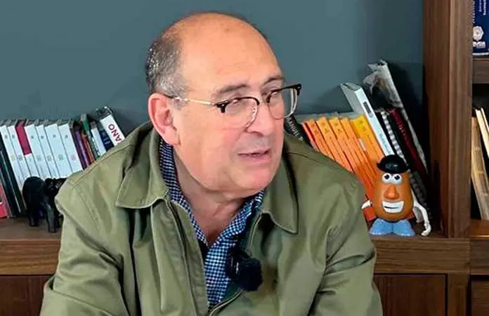 México, en crisis fiscal: Moreira