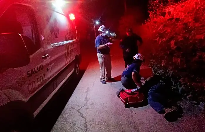 Motociclista derrapa y se lesiona