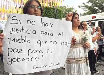 Marchan por segundo día en Morelia por asesinato de Carlos Manzo