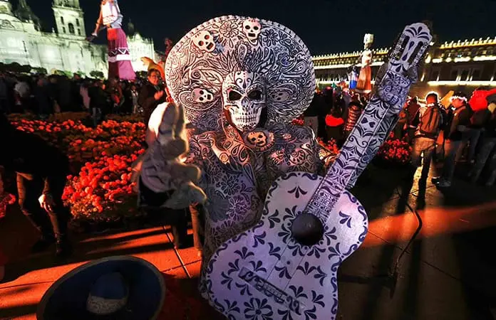 Zócalo se despide de su Megaofrenda