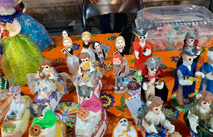 Bajas, las ventas de calaveritas de dulce
