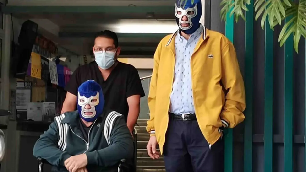 Blue Demon Jr. recibe el alta médica tras accidente automovilístico