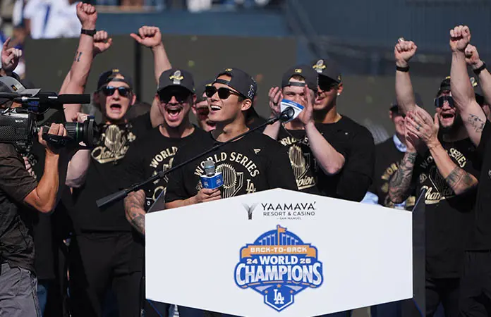 Celebran Dodgers históricos títulos 