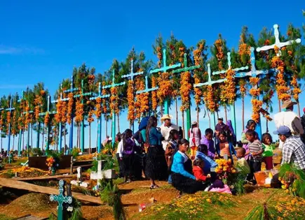 Charla "El panteón tradicional tsotsil de Romerillo" Charla "El panteón tradicional tsotsil de Romerillo"