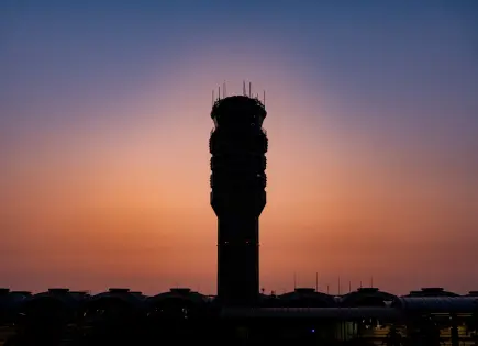 Detenidos vuelos en Aeropuerto Nacional Reagan por amenaza de bomba