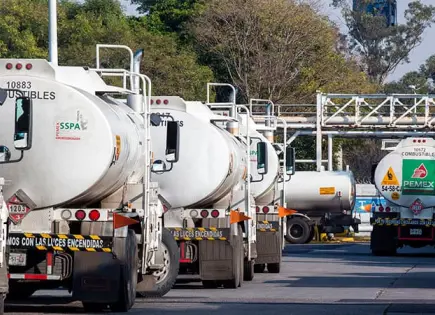 Pemex Logística, en rojo Pemex Logística, en rojo