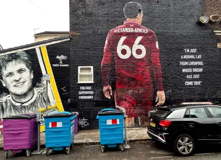 Vandalizan mural de Trent Alexander-Arnold