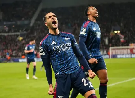 Arsenal hila 4to. triunfo; golea al Slavia Praga