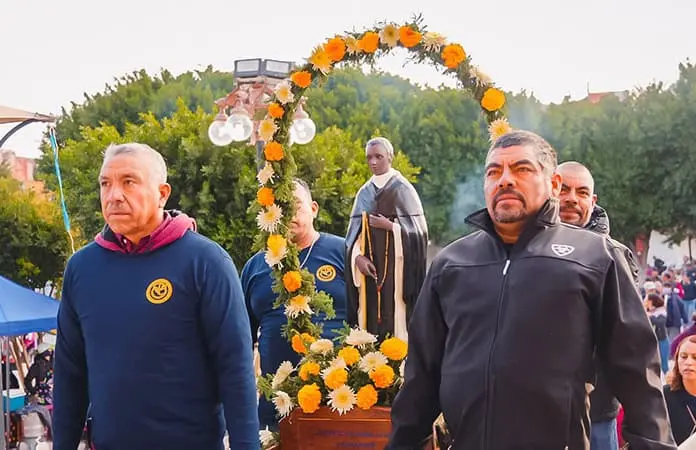 Festejan el Día del Barrendero