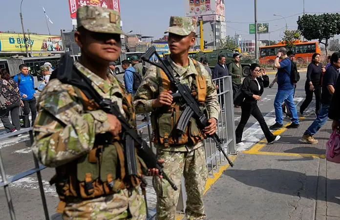 Transportistas hacen nuevo paro en Perú