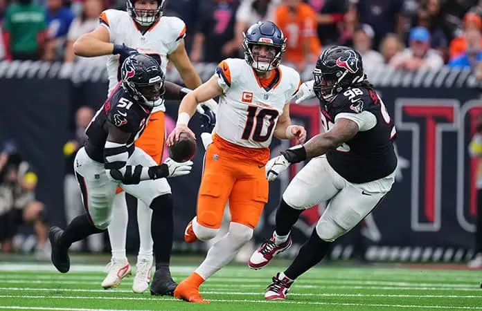 Broncos buscan amarrar la cima