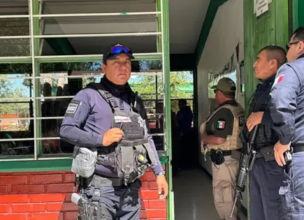 Operativo policiaco en el CBTA 52