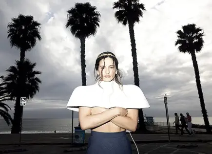 ROSALÍA LANZA EL VIERNES ´LUX´, FILTRADO EN REDES SOCIALES