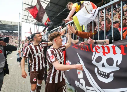Aficionados del St. Pauli se convierten en propietarios del estadio de la Bundesliga