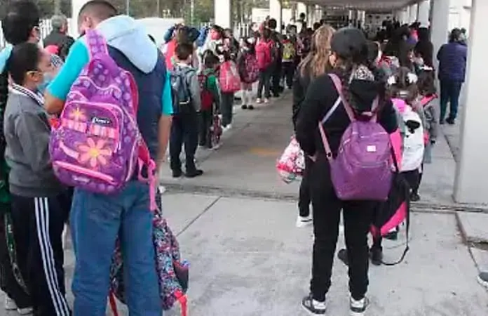 Aplican horario de invierno en escuelas