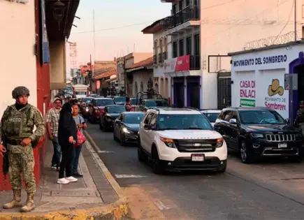 Elementos del Ejército y de la GN blindan Uruapan y a Grecia Quiroz