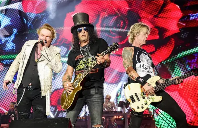 Guns N Roses enloquece a más de 50 mil personas en el Estadio GNP