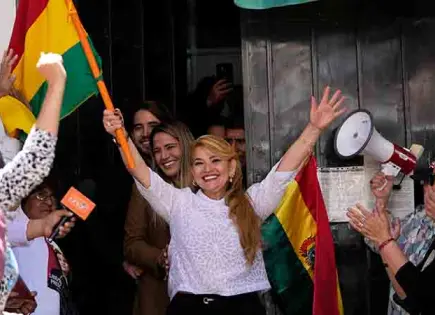 Jeanine, liberada tras 4 años presa Jeanine, liberada tras 4 años presa