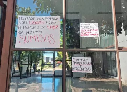 Docentes del ITSLP mantienen jornada de brazos caídos