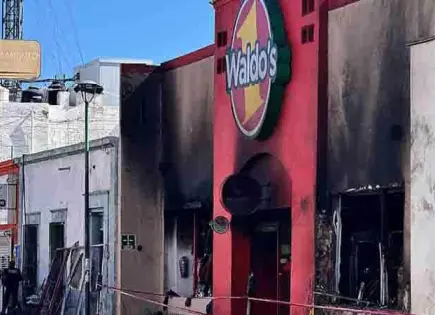 Suben víctimas por incendio en tienda Suben víctimas por incendio en tienda