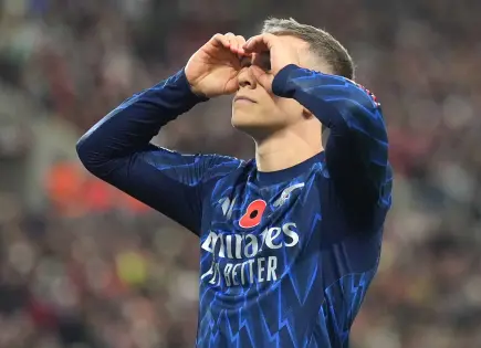 Arsenal cede su racha invicta al empatar 2-2 con Sunderland