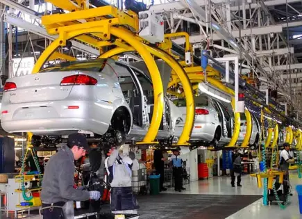 Crece producción automotriz en el mes de octubre