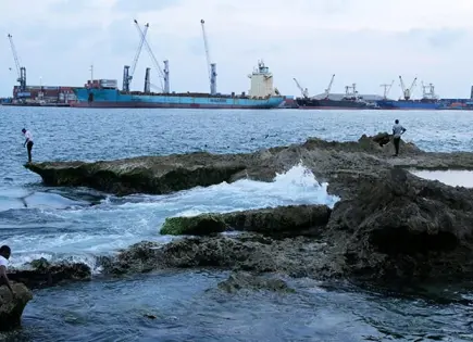 Detienen piratas barco petrolero de Malta Detienen piratas barco petrolero de Malta