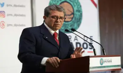 Ricardo Monreal anticipa llegada de iniciativa de jornada laboral en diciembre