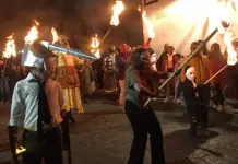 P&aacute;tzcuaro se llena de monstruos con la Marcha de las Bestias
