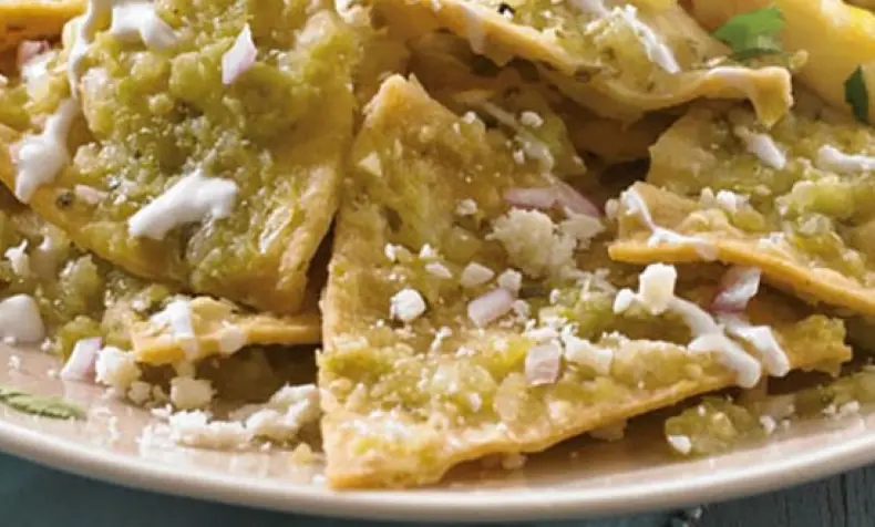 Receta | ¿Qué llevan los chilaquiles suizos?