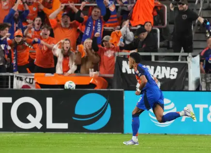 Brenner brilla con doblete en triunfo de Cincinnati sobre Crew en la MLS