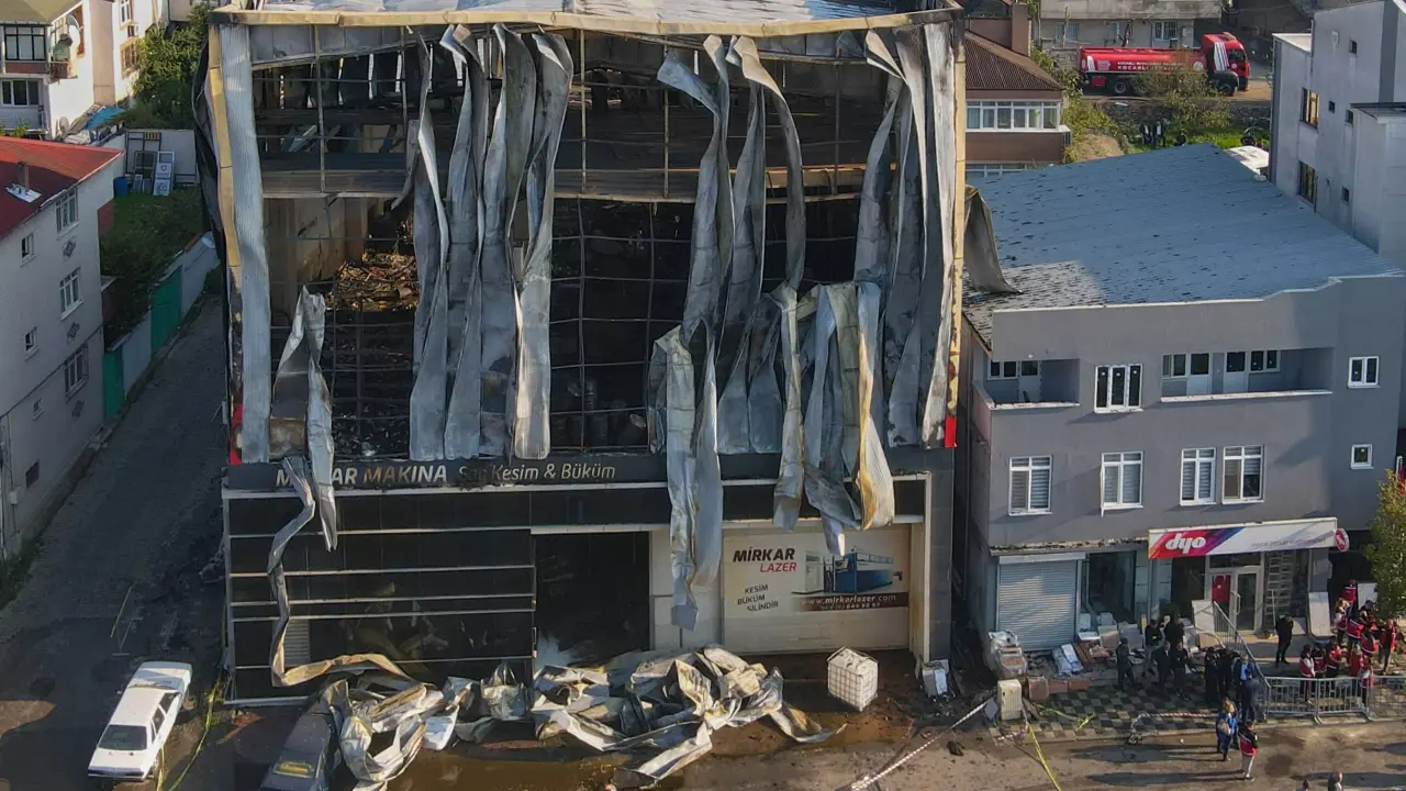 Incendio en Kocaeli, Turquía, deja seis víctimas mortales y un herido